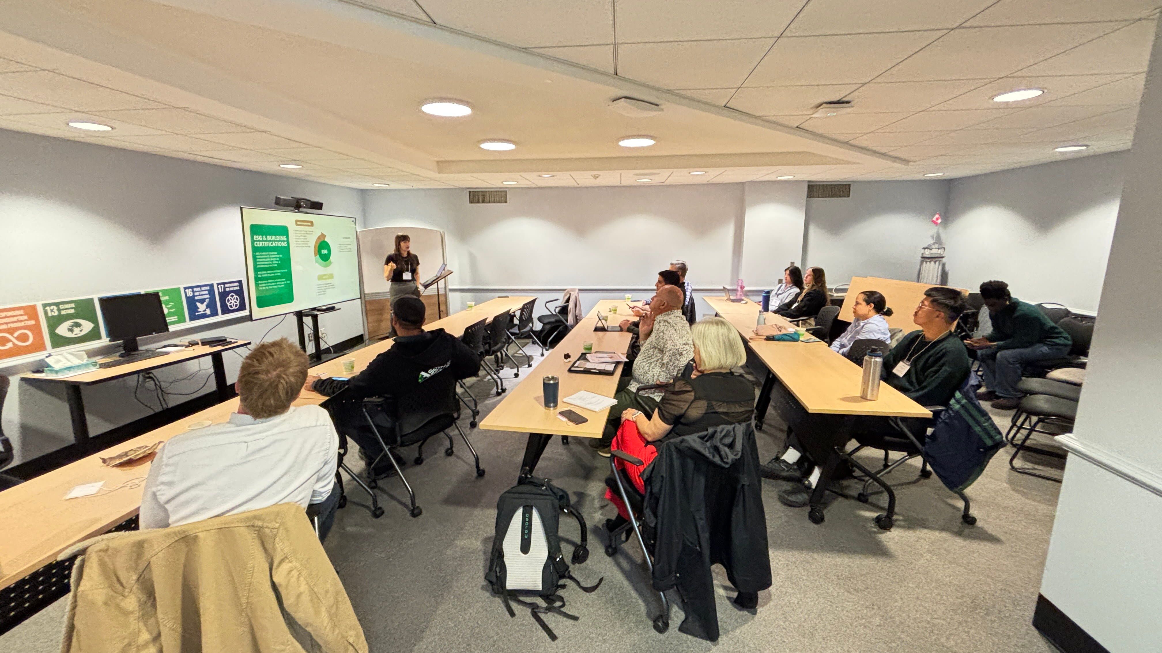 (fr) Building Certification Workshop 25 10 54883196926 7a4b89d0c0 O (1)